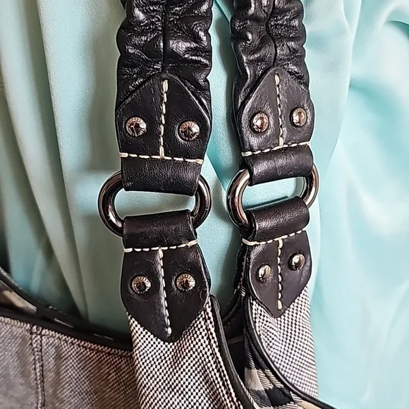 BURBERRY HOBO BAG - Picture 3 of 12